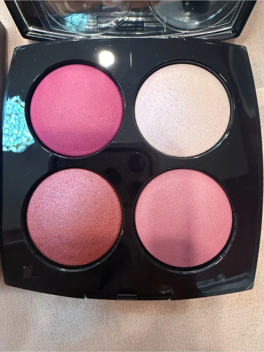 CHANEL Rouge Noir Confidence Eyeshadow & Blush Palette